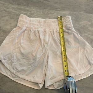 LULULEMON: Track That Short 3”